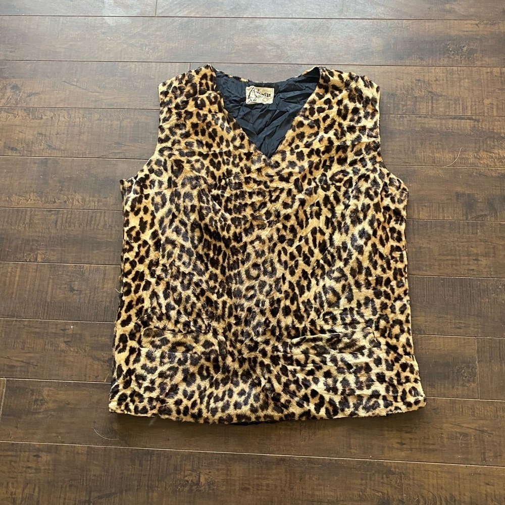 Cheetah print sleeveless top - Picture 6 of 13
